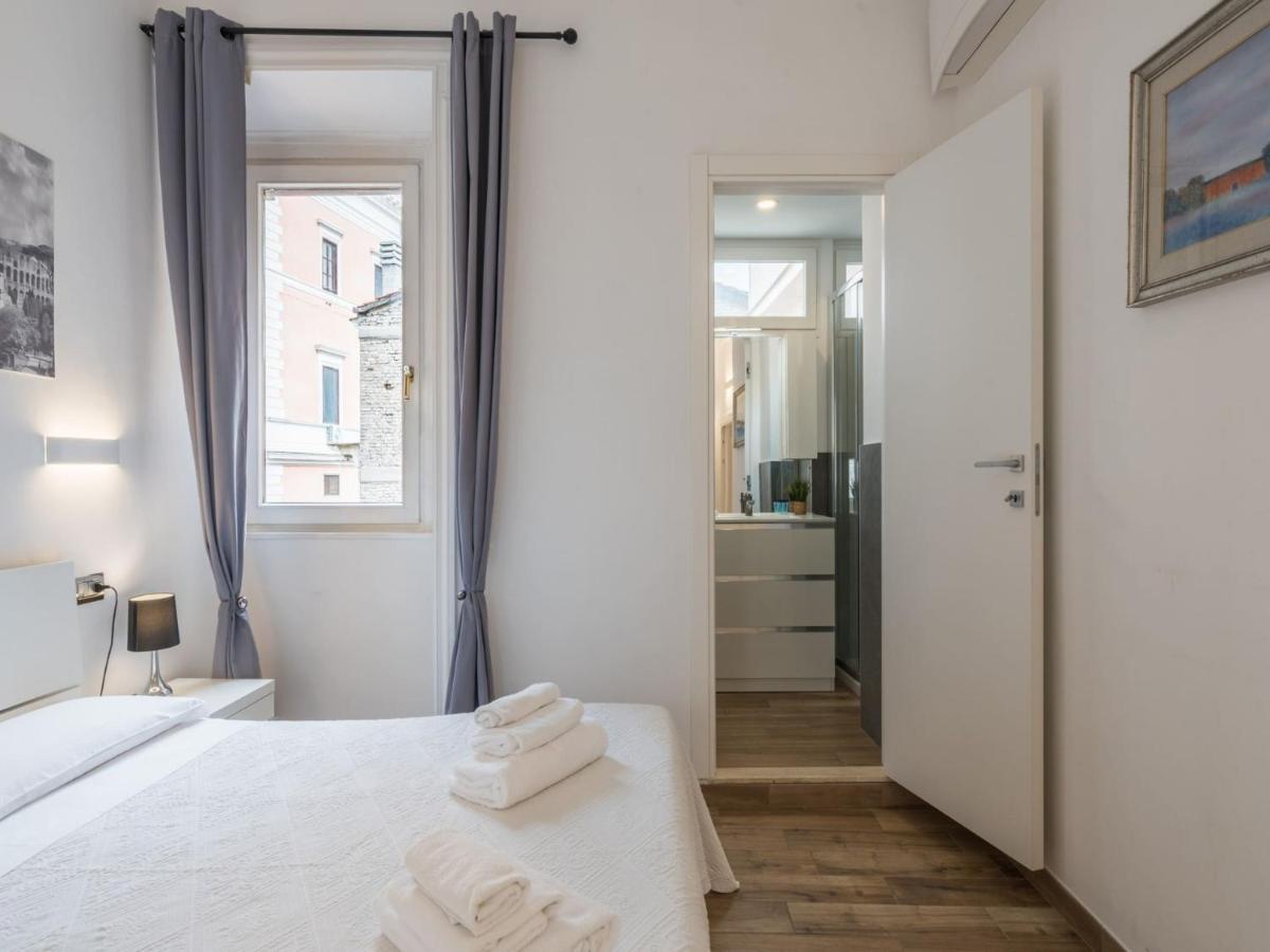 The Best Rent - Elegant Three-Bedroom Apartment A Few Steps From Fontana Di Trevi エクステリア 写真